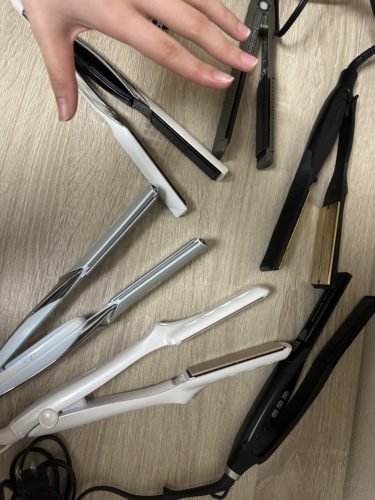 【風船パン屋さんが徹底比較！】本気でおすすめするストレートアイロン4選  〜絹女LM-225・絹女プロ・ホリスティックマグネットS・ホリスティックマグネット〜